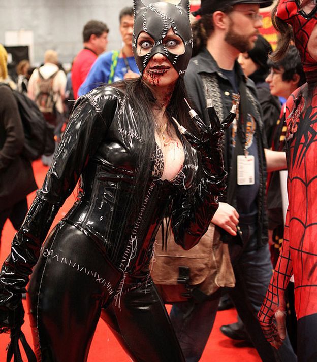 The Hottest Photos of Catwoman (21 pics)