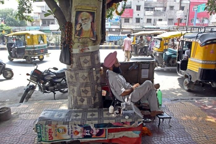 Street Dentists in India (5 pics)