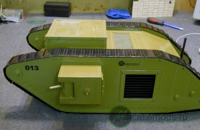 Tank PC Modding (111 pics)