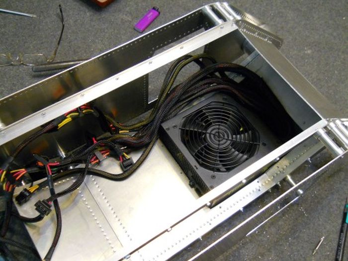 Tank PC Modding (111 pics)