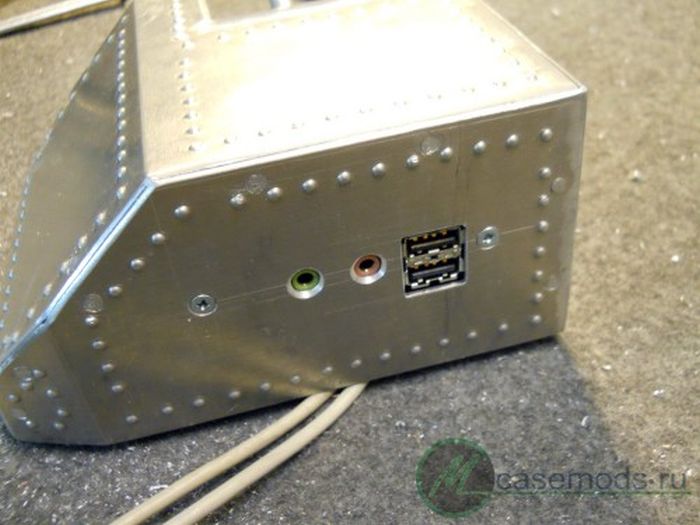 Tank PC Modding (111 pics)