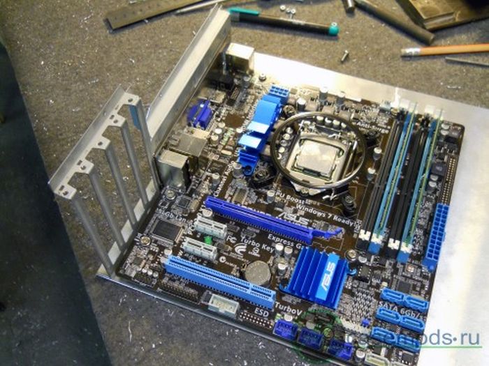 Tank PC Modding (111 pics)