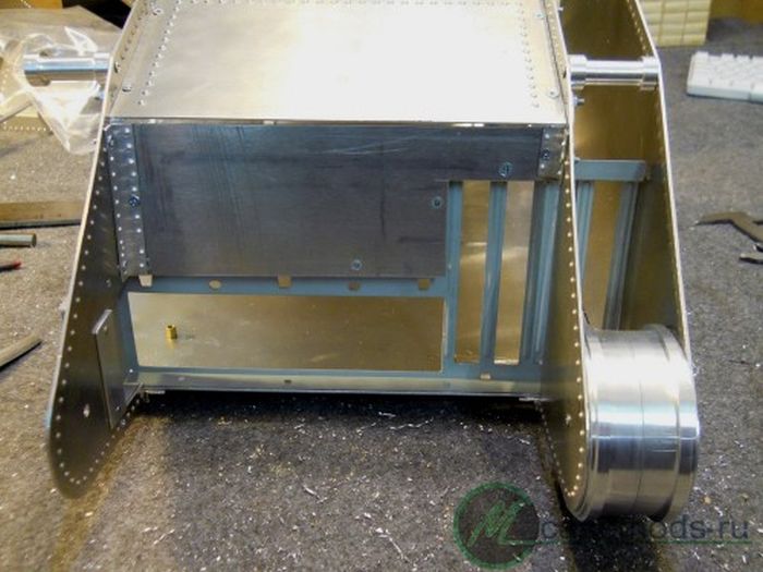 Tank PC Modding (111 pics)