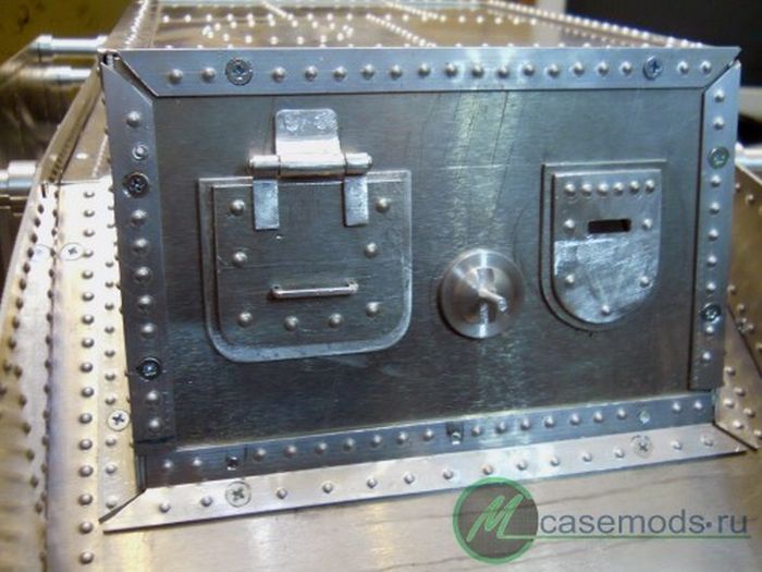 Tank PC Modding (111 pics)