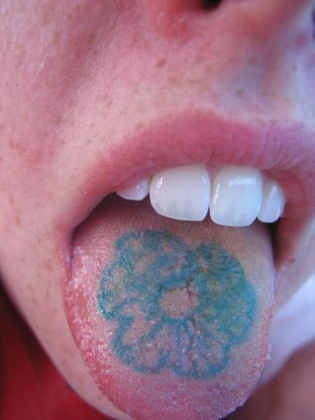 Tongue Tattoos (24 pics)
