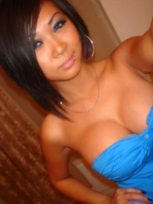 Cute and Sexy Asian Girls (98 pics)