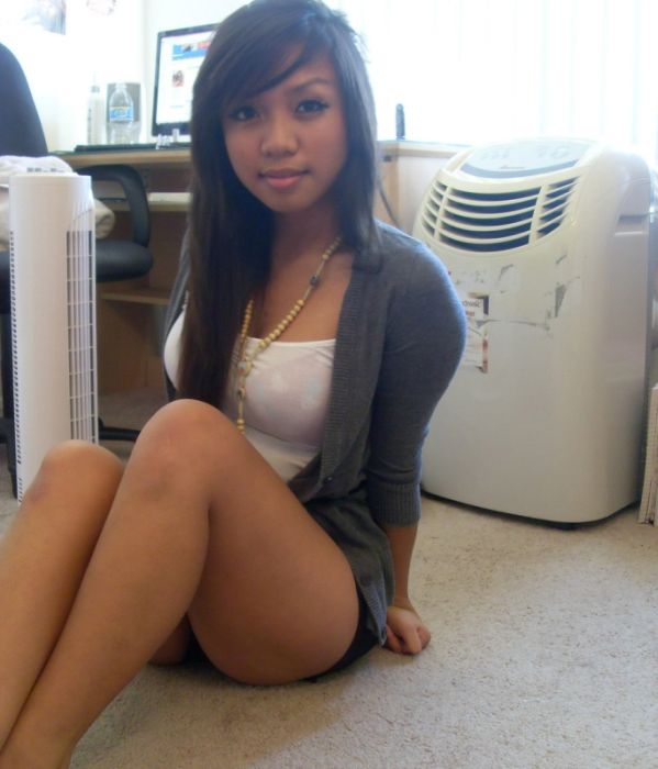 Cute and Sexy Asian Girls (98 pics)