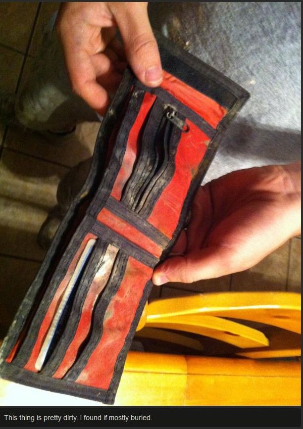 Reunion of a Man and His Wallet after 12 Years (9 pics)