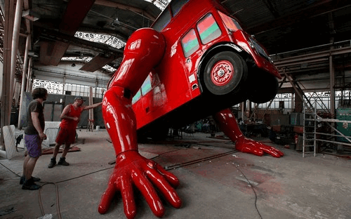 Double Decker Bus Artwork by David Cerny (11 pics)