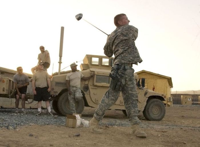 Playing Golf in Afghanistan (14 pics)