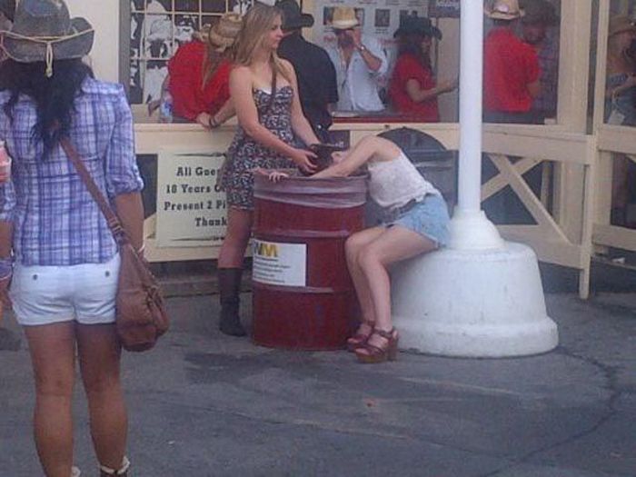Wasted People (41 pics)
