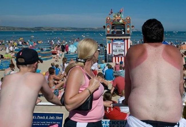 Awkward And Funny Beach Moments 42 Pics 