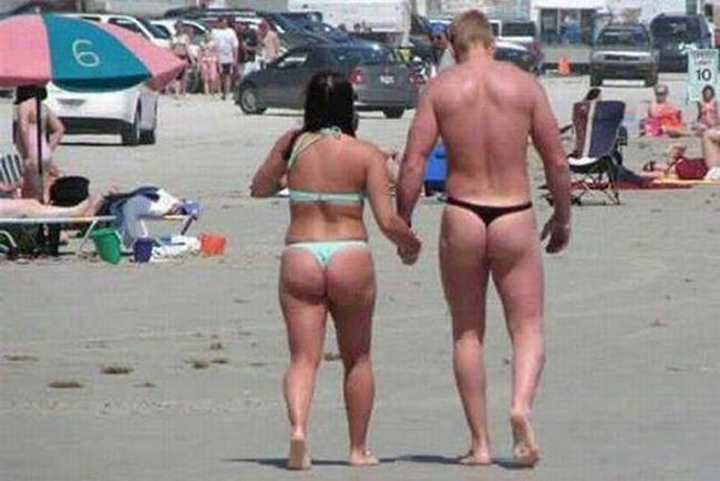 Awkward and Funny Beach Moments (42 pics)