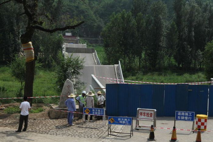 Overloaded Truck Broke a Bridge (8 pics)