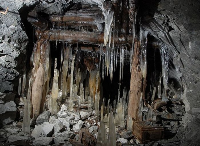 Abandoned Mines (38 pics)