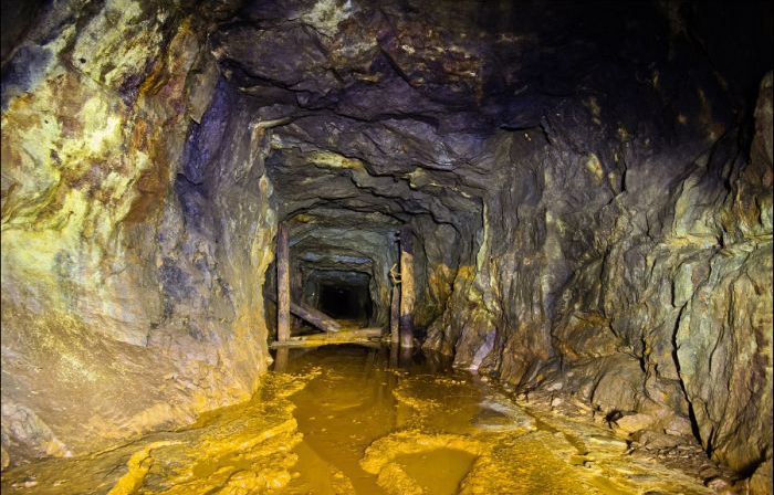 Abandoned Mines (38 pics)