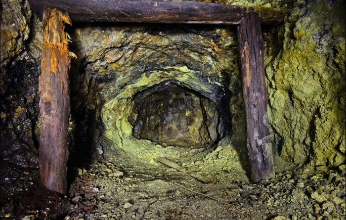 Abandoned Mines (38 pics)