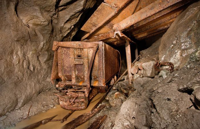 Abandoned Mines (38 pics)