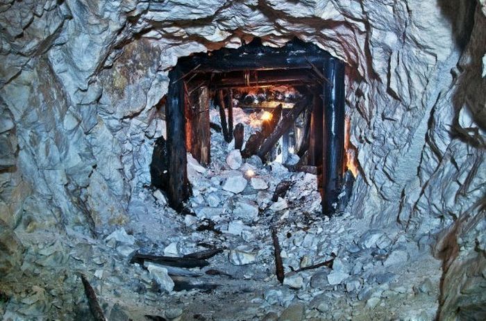 Abandoned Mines (38 pics)