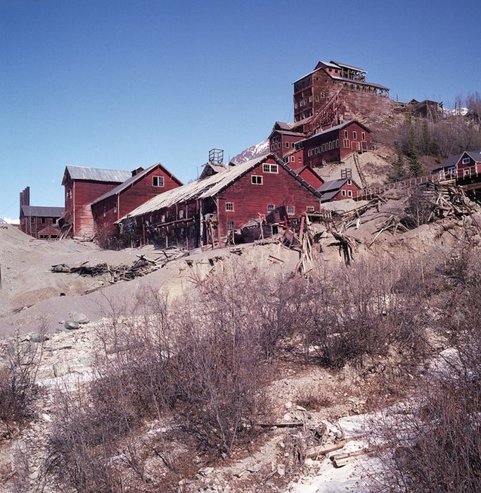 The Kennecott Mine Camp (32 pics)