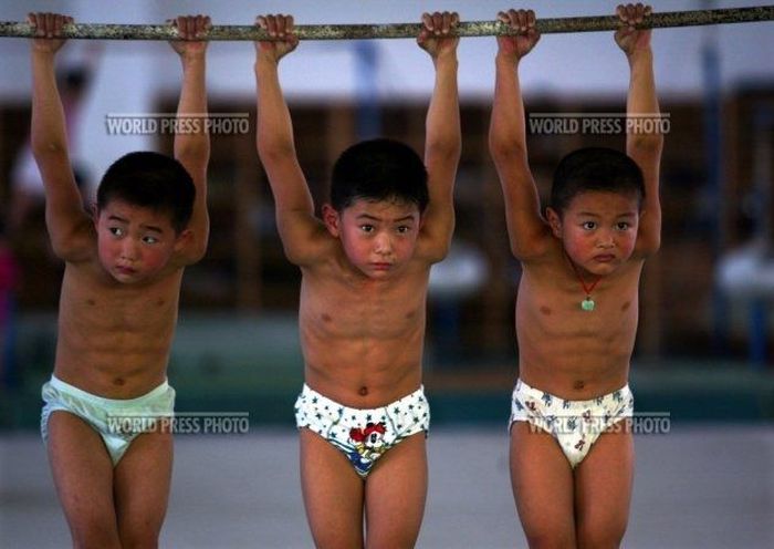 Mass Production of Olympic Champions in China (38 pics)