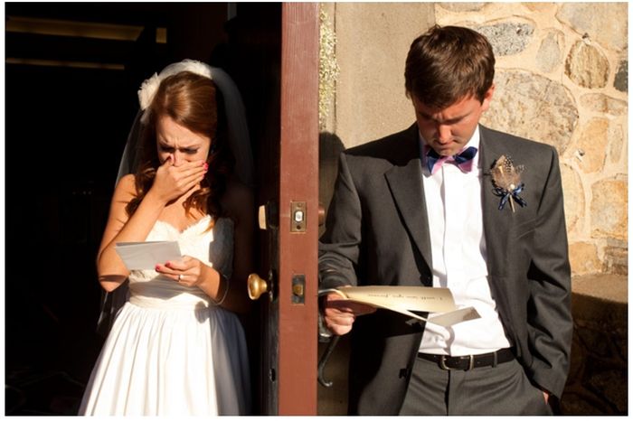 Reading Each Other's Wedding Speeches. Man vs Woman (3 pics)