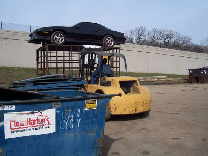 Revenge for Illegal Parking (4 pics)