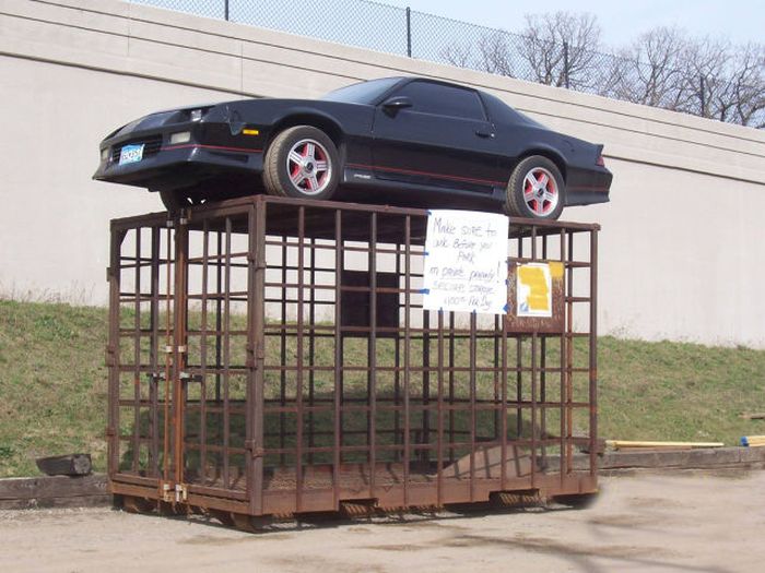 Revenge for Illegal Parking (4 pics)