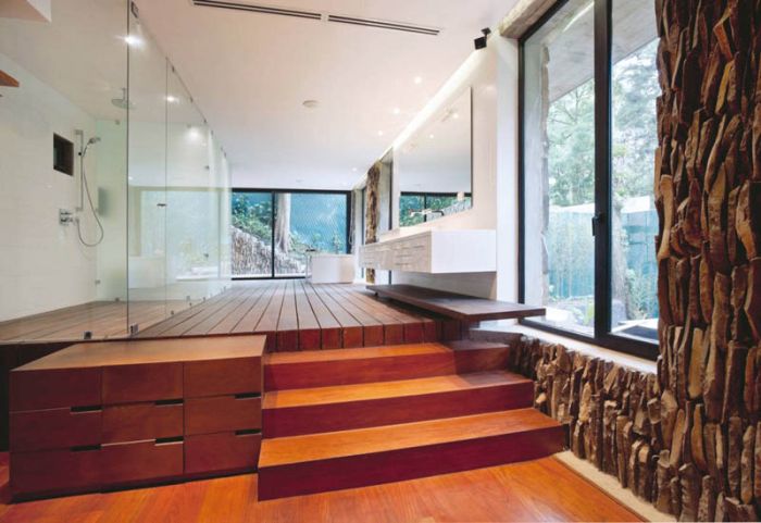 Home in the Forest (16 pics)