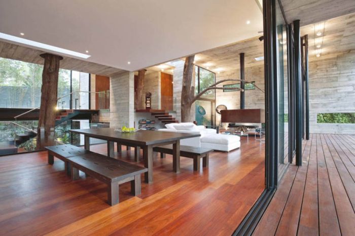 Home in the Forest (16 pics)