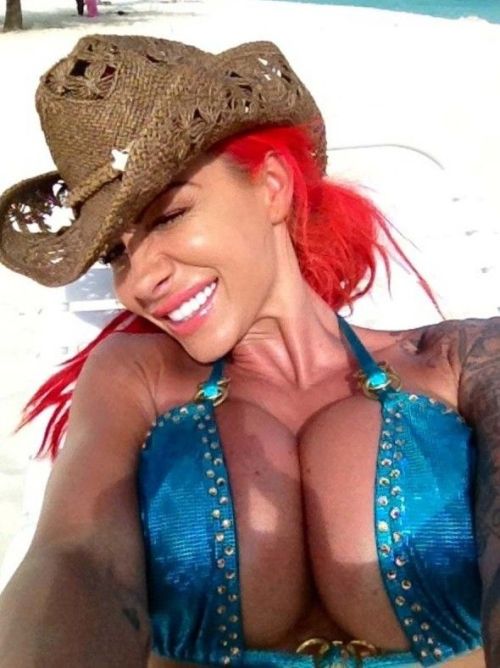 Beach Photos of Jodie Marsh (8 pics)