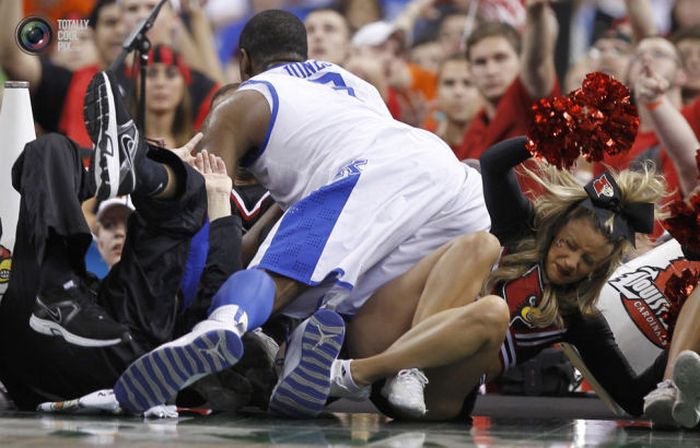 Funny and Painful Sport Moments (82 pics)
