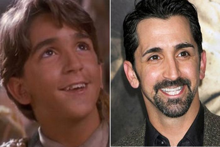 Kids From ‘Hook’ Then and Now (9 pics) Kids From ‘Hook’ Then and Now (9 pics)