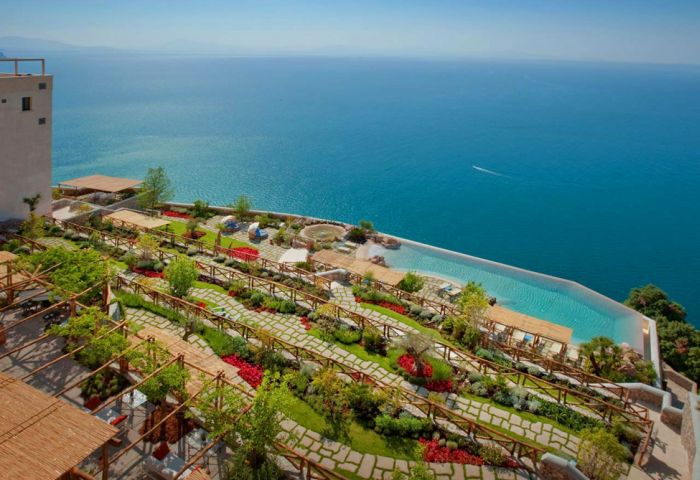 Monastero Santa Rosa Hotel in Italy (39 pics)