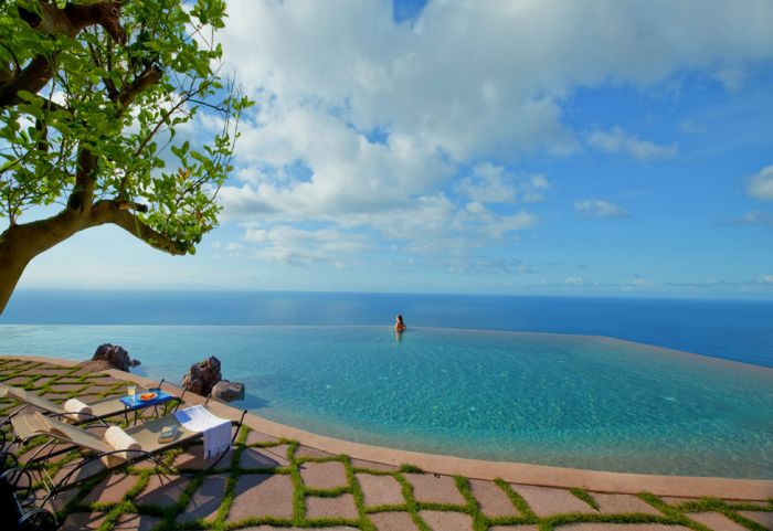 Monastero Santa Rosa Hotel in Italy (39 pics)
