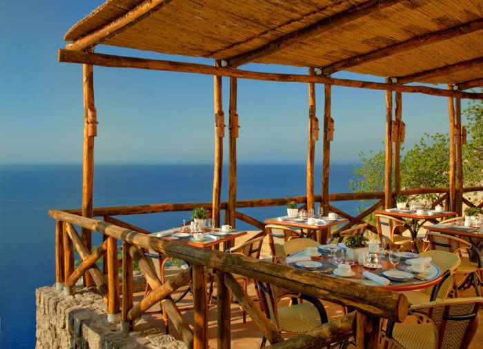 Monastero Santa Rosa Hotel in Italy (39 pics)