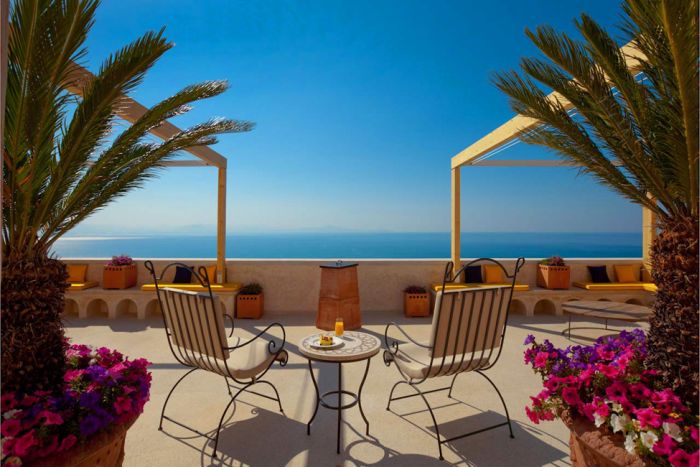 Monastero Santa Rosa Hotel in Italy (39 pics)