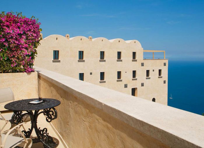 Monastero Santa Rosa Hotel in Italy (39 pics)