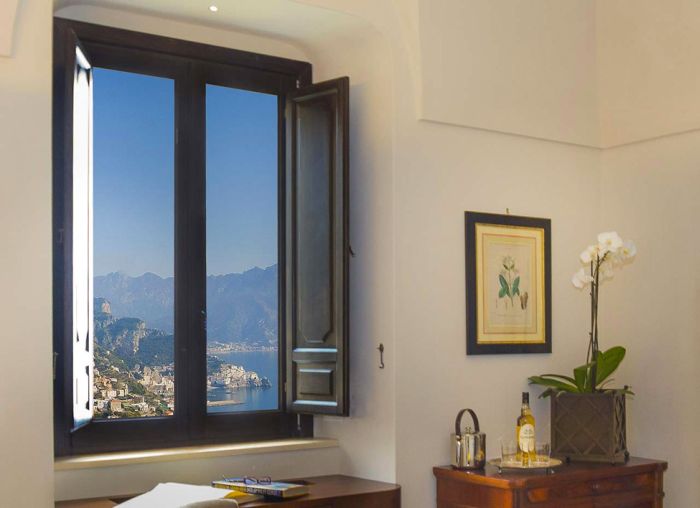 Monastero Santa Rosa Hotel in Italy (39 pics)