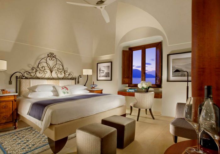 Monastero Santa Rosa Hotel in Italy (39 pics)