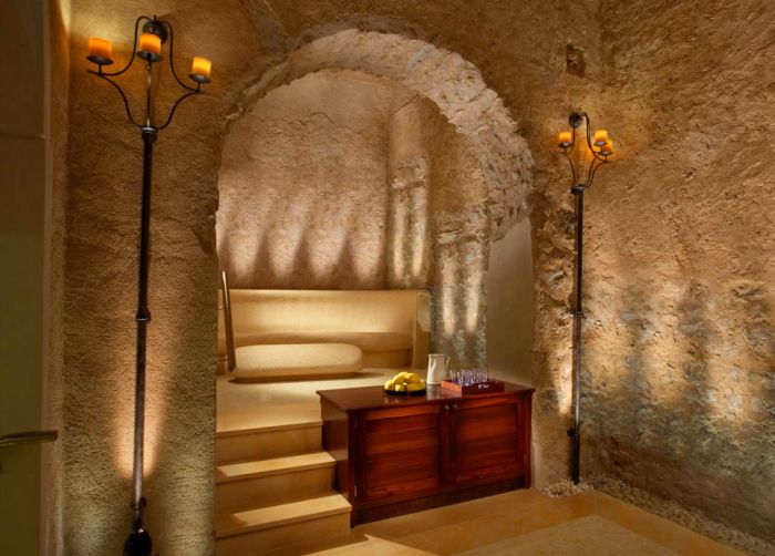Monastero Santa Rosa Hotel in Italy (39 pics)