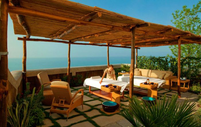 Monastero Santa Rosa Hotel in Italy (39 pics)