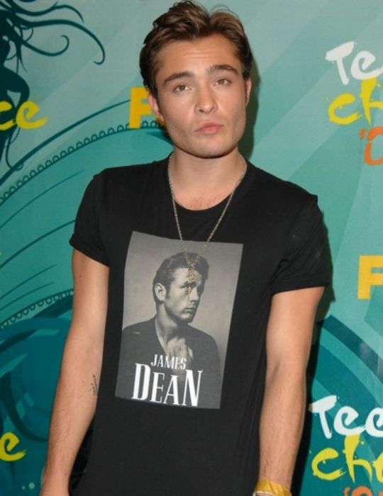 Celebrities Wearing Celebrity T-shirts (49 pics)