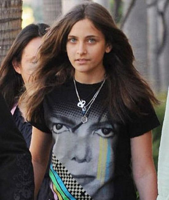 Celebrities Wearing Celebrity T-shirts (49 pics)