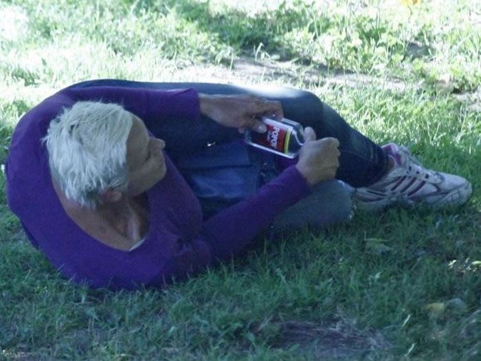 Brigitte Nielsen Drunk in Public Park (14 pics)