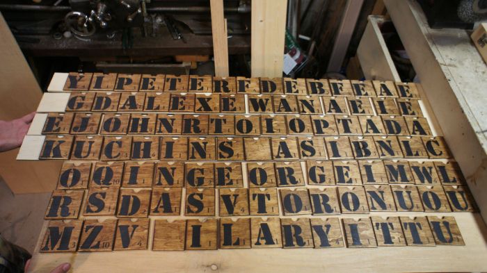 Giant Scrabble Board (45 pics)