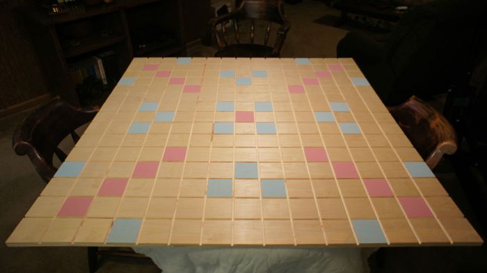 Giant Scrabble Board (45 pics)