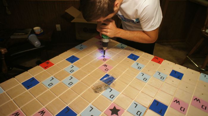 Giant Scrabble Board (45 pics)