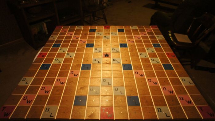 Giant Scrabble Board (45 pics)