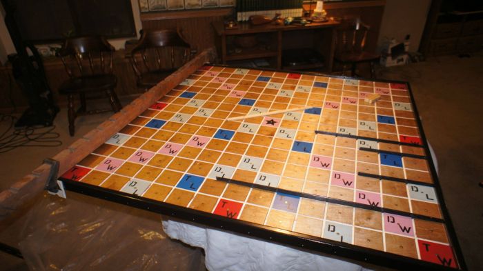 Giant Scrabble Board (45 pics)